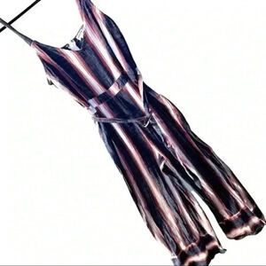 Dizzire Multi color romper for summer! Perfect condition